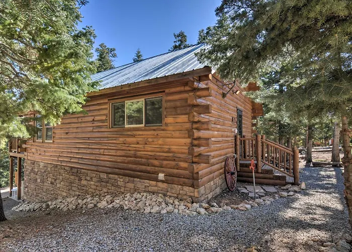 Cozy 'Nora'S Hideaway' - Charming, Quiet Log Cabin